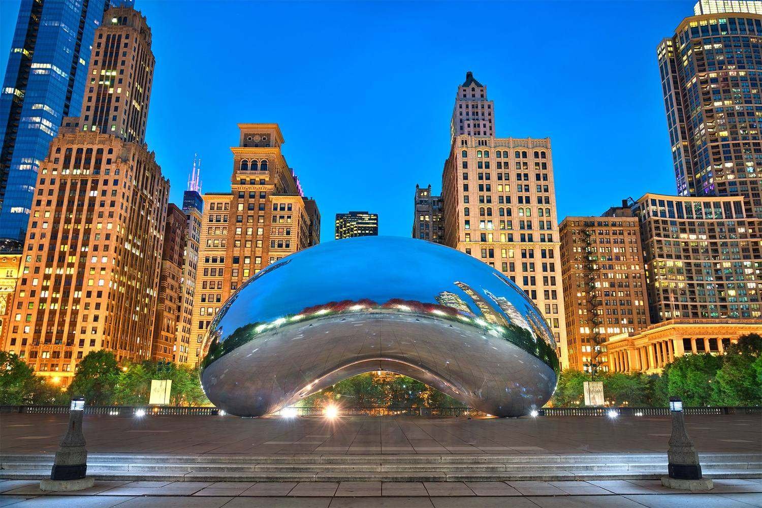 Cloud Gate sculpture at Millennium Park in Chicago